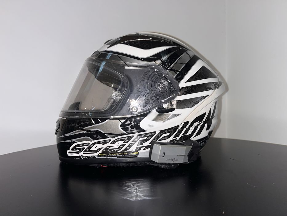 Capacete Scorpion Exo 2000 Air tamanho M, com intercomunicador