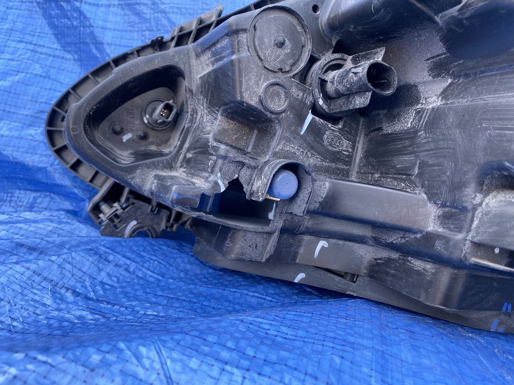 LAMPA przednia prawa NISSAN E-NV200 Europa prawy przód reflektor oem