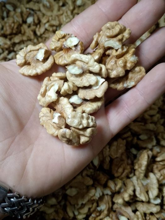 Грецький горіх очищений