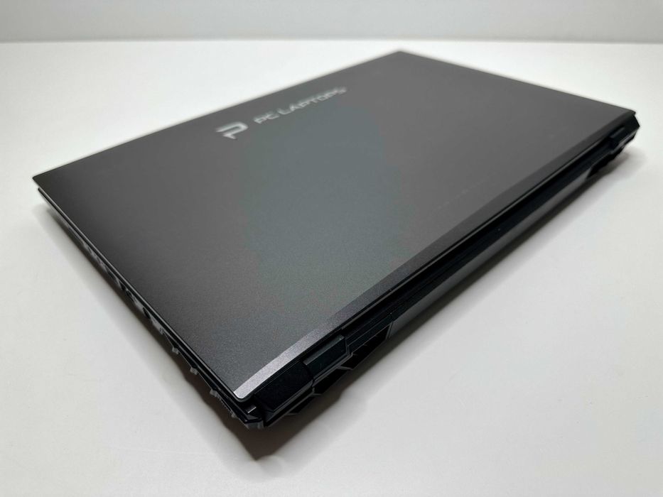 Потужний унікальний Clevo NB50TZ, i3-8100, 8Gb, SSD+HDD, FHD IPS 15.6