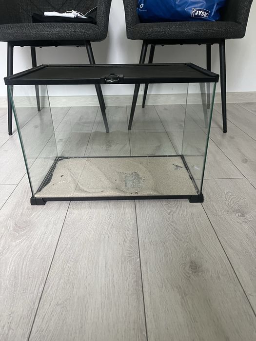 Terarium dla węża lub jaszczurki