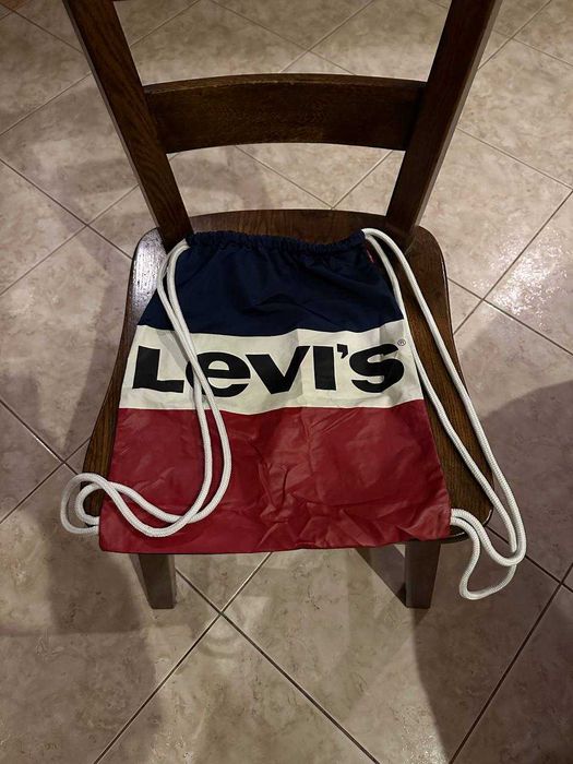 Сумка   Levi`s спортивна