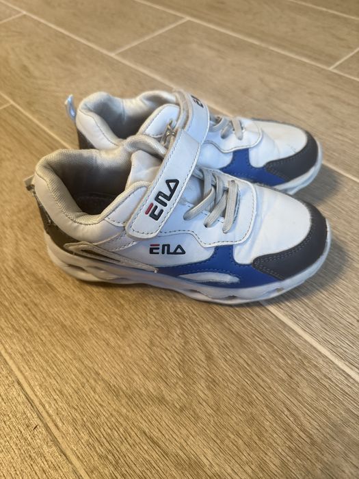 Кросівки красовки