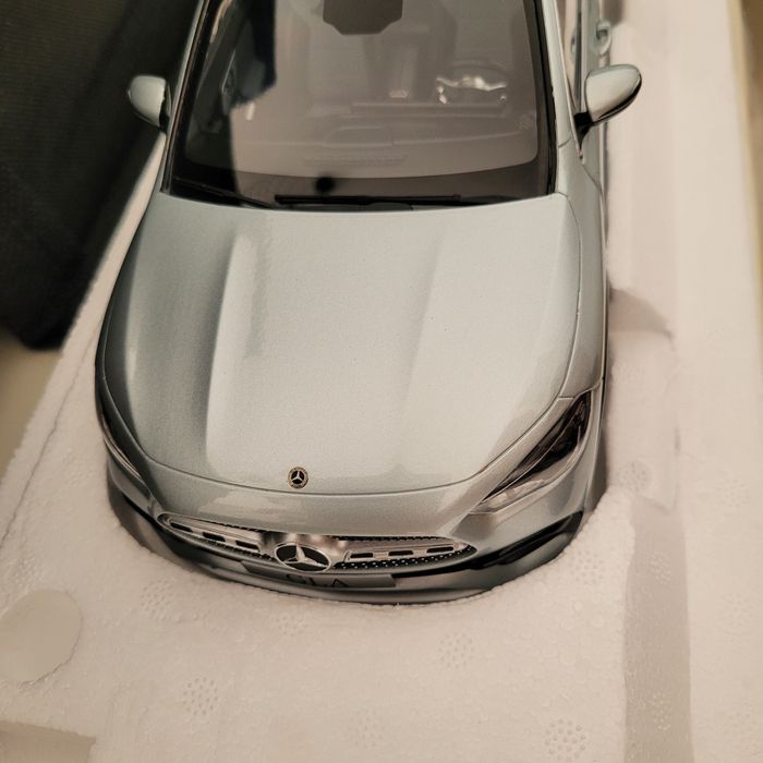 Carro miniatura Mercedes