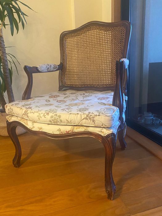 Cadeirão com costas em palhinha