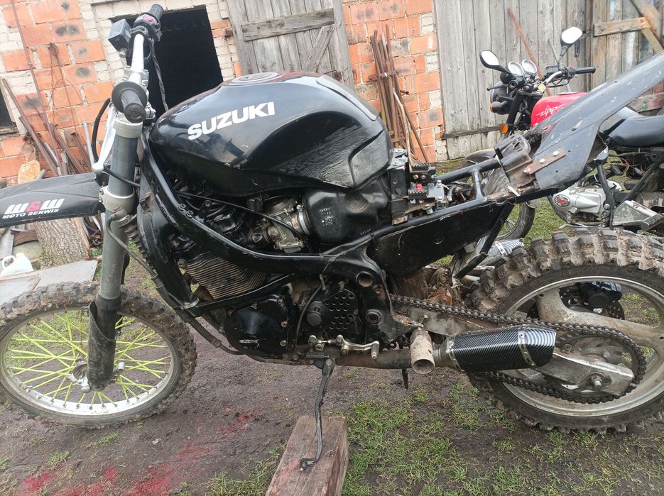 Cross Suzuki 600