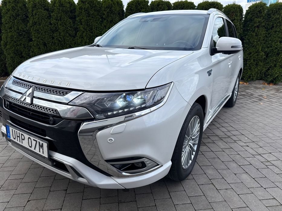 Mitsubishi Outlander Świeżo sprowadzony bezwypadkowy idealnym stanie