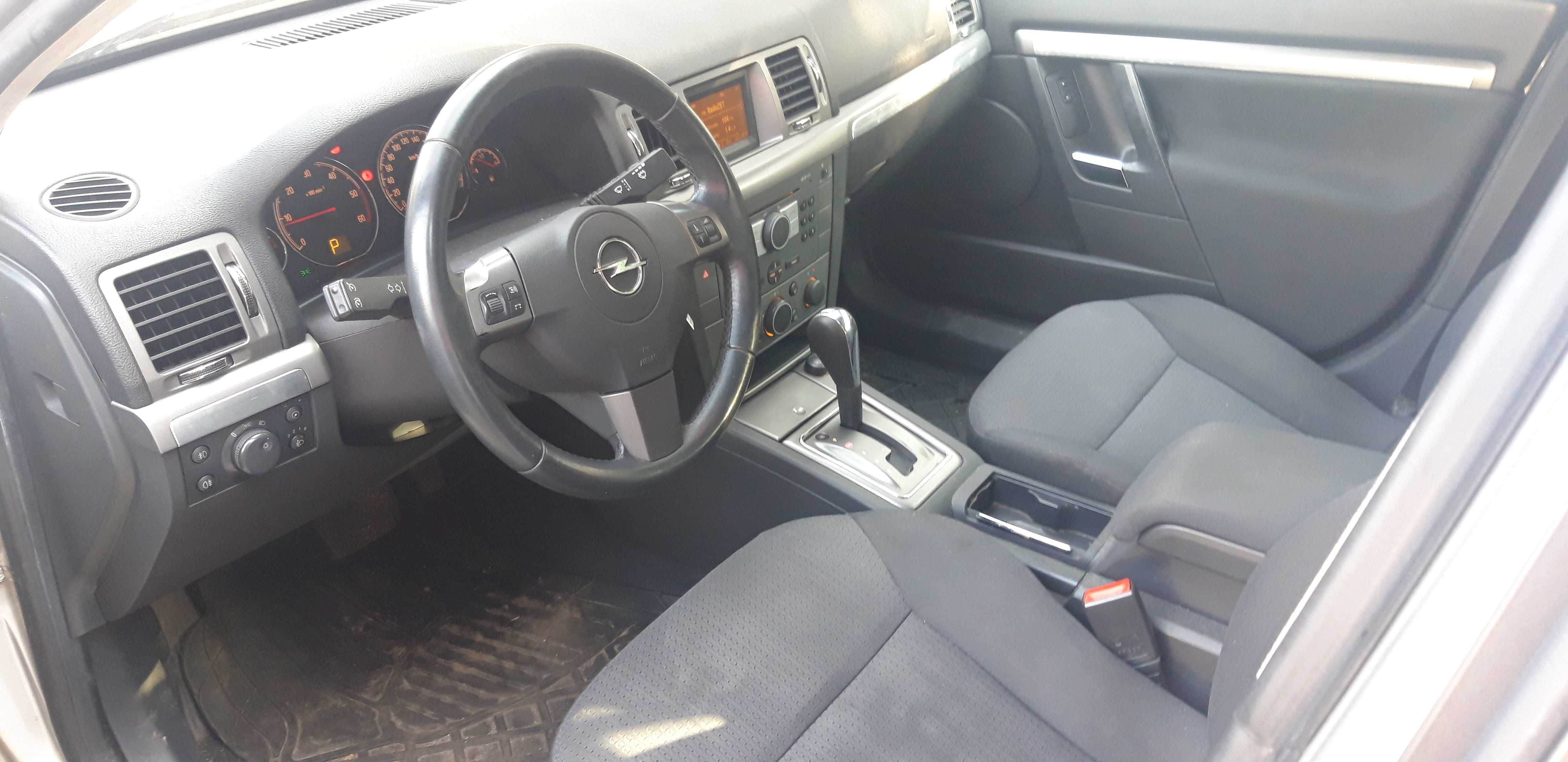 Opel Signum Lift 1,9 CDTI 150 KM Automat