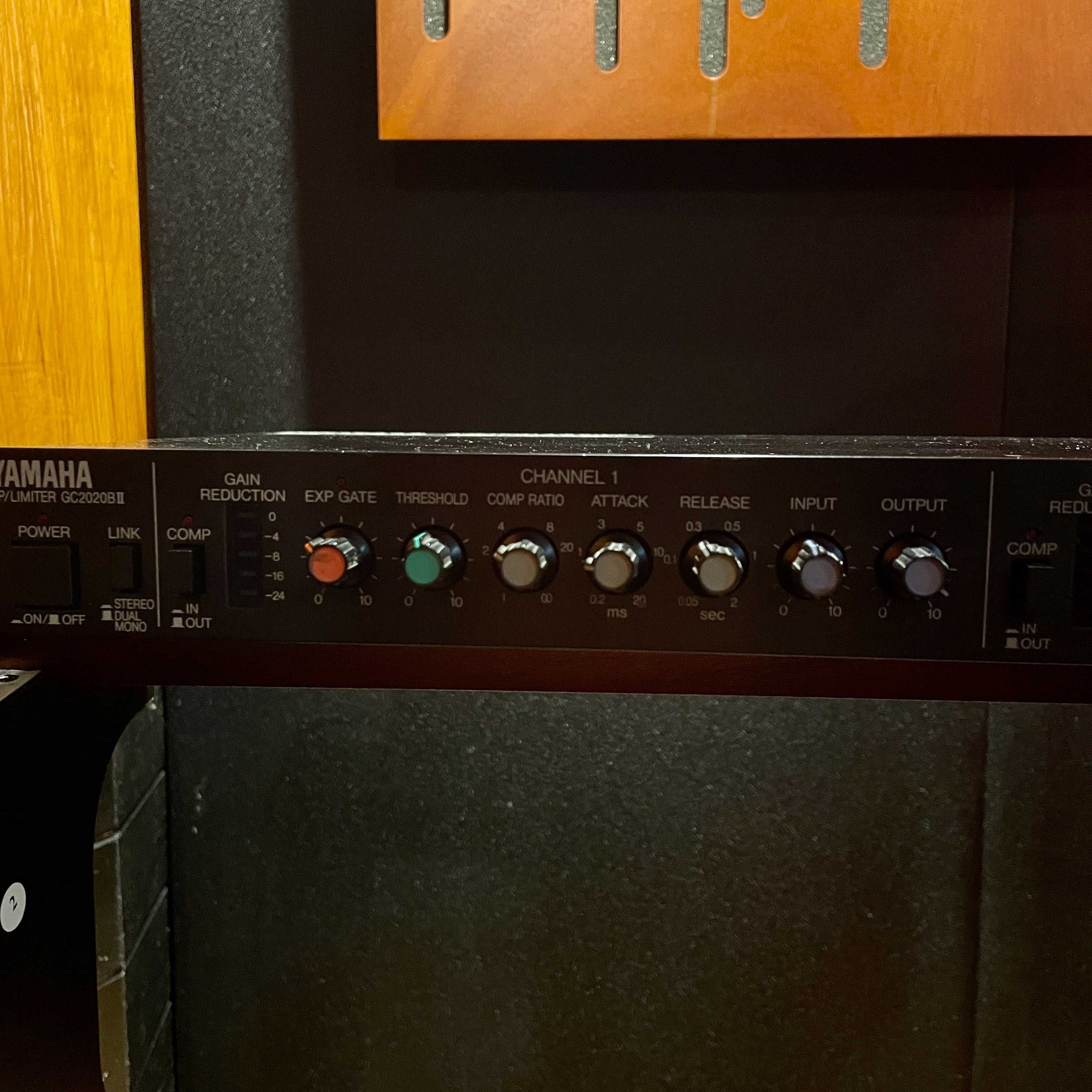 Compressor/Limitador Yamaha GC2020BII