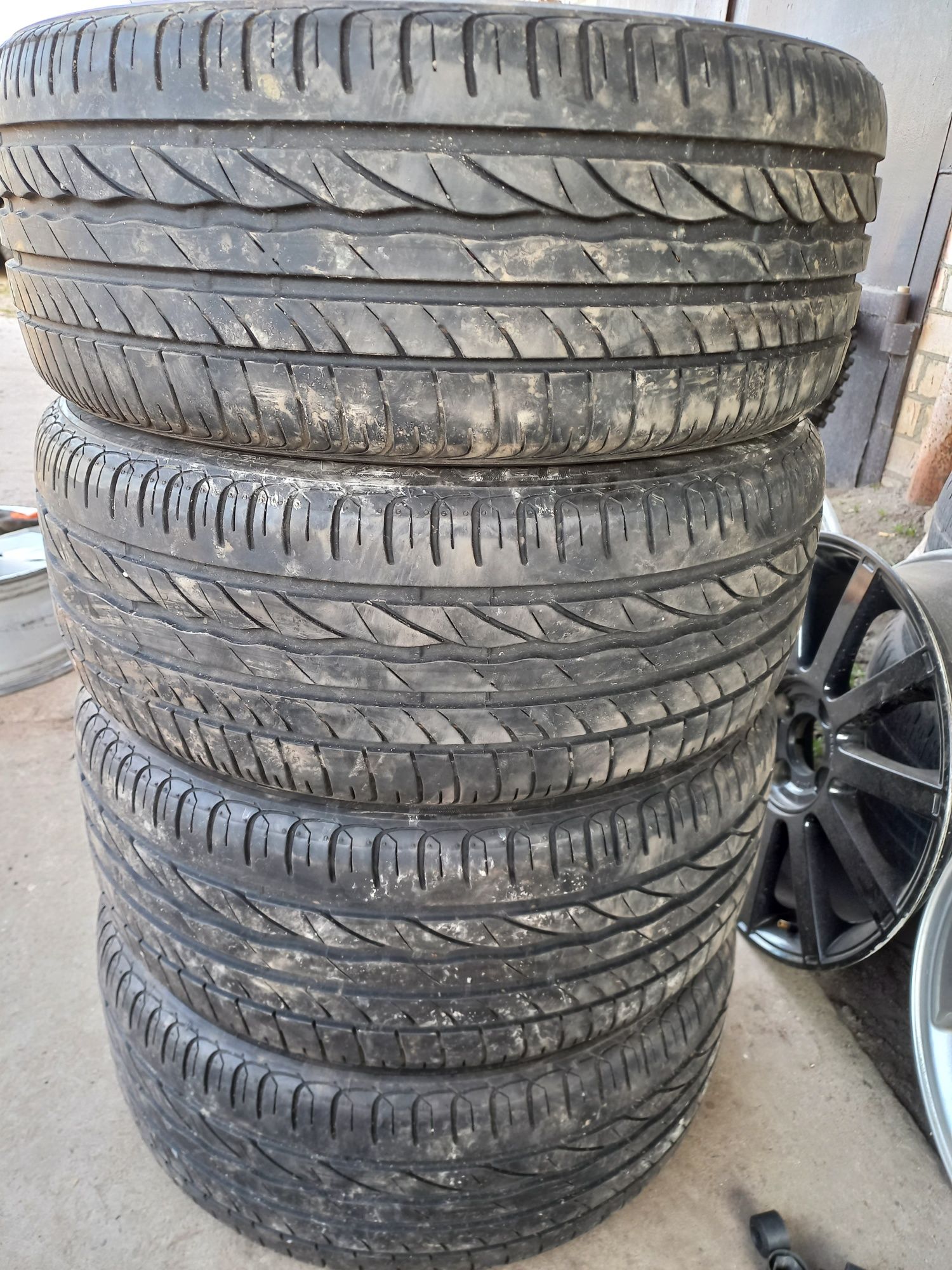 Шины R18 235/55Pirelli,Мichelin 2шт.,Р16 215/45 Bridgestone лето