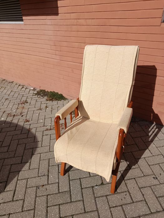 Cadeira / Cadeirão / Poltrona Baloiço em Madeira