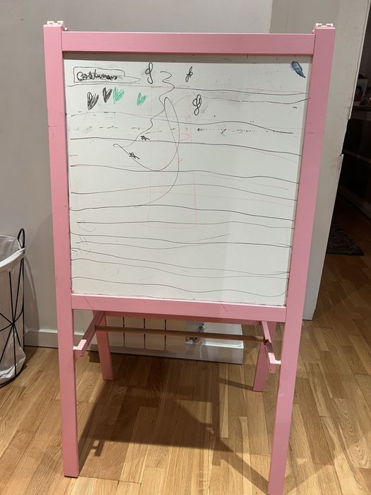 Cama de criança Rosa Montessori como nova