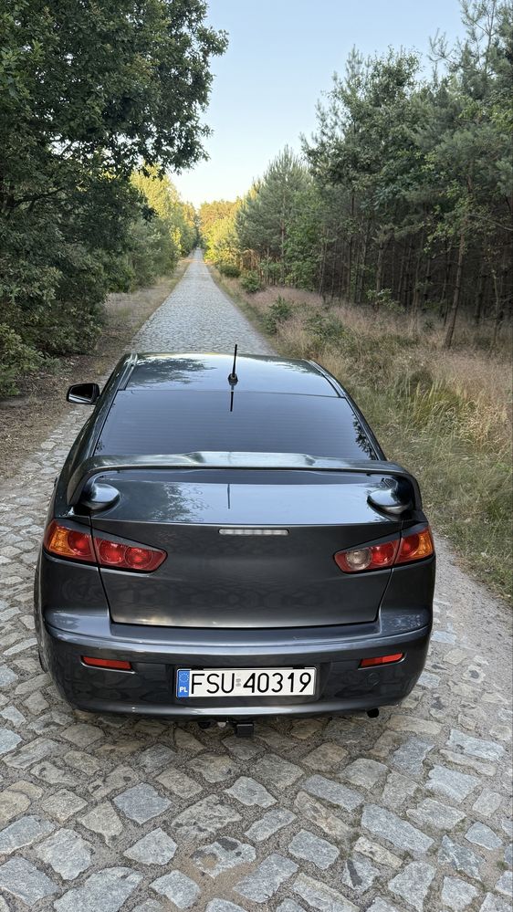 mitsubishi lancer