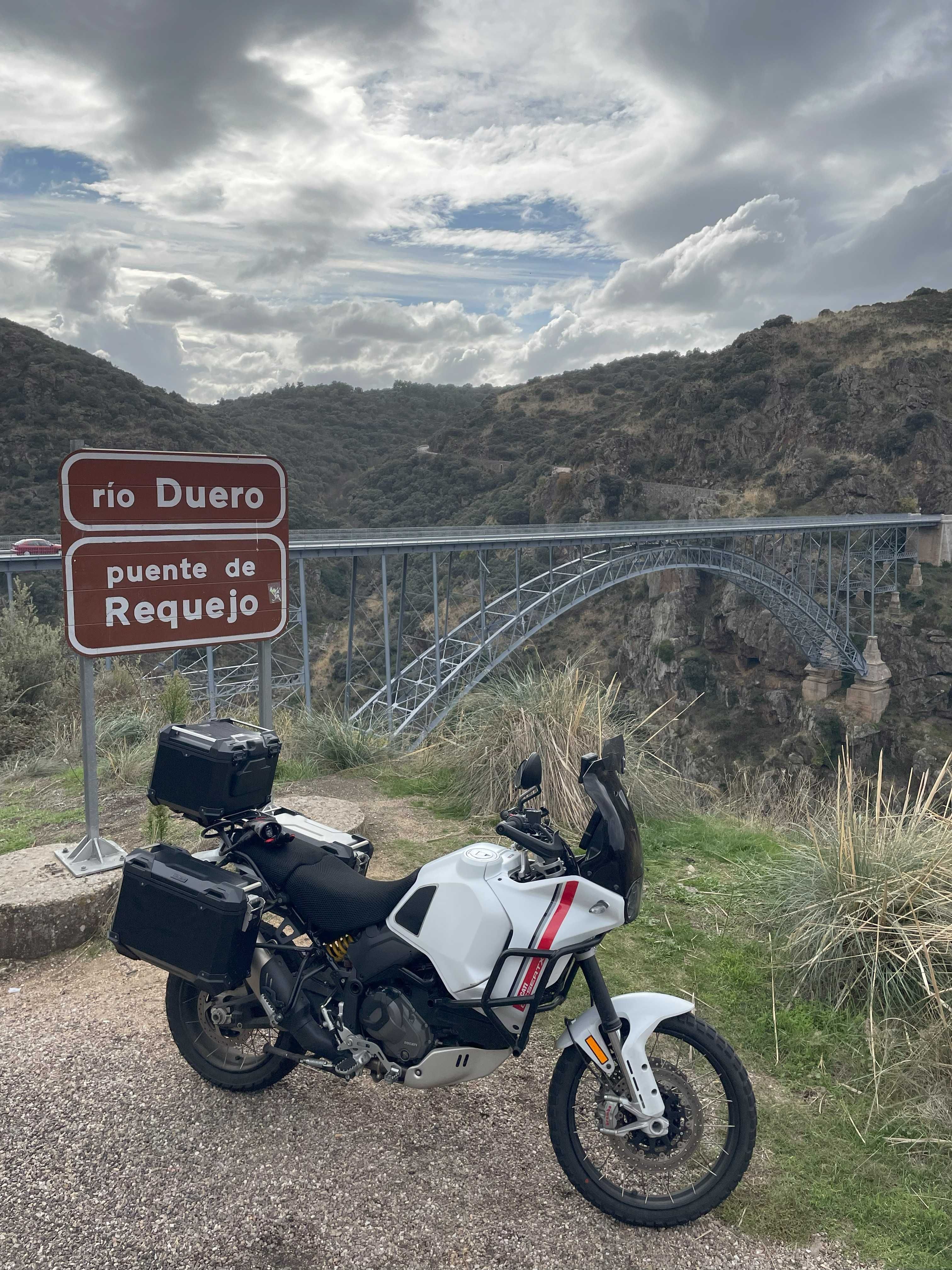 Ducati DesertX 2023