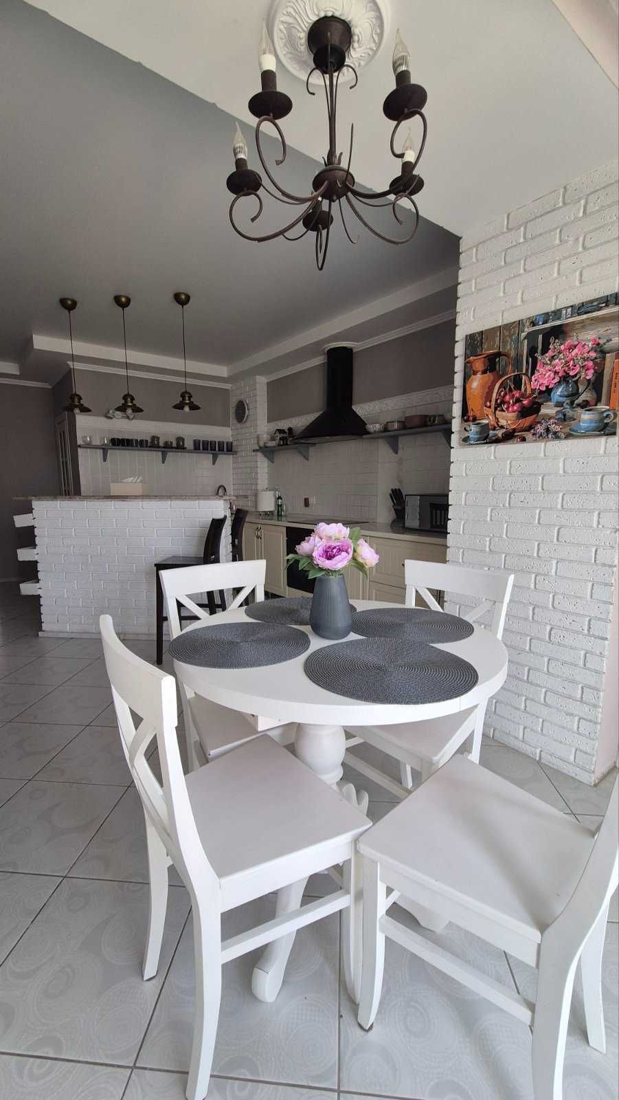 Продам квартиру 65м.кв. на Сахарова. Дом из красного кирпича.