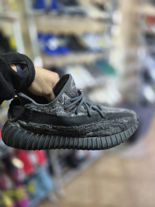 Чоловічі кроссівки Adidas Yeezy Boost 350 V2.(Оригінал-Б/У)44-28см.