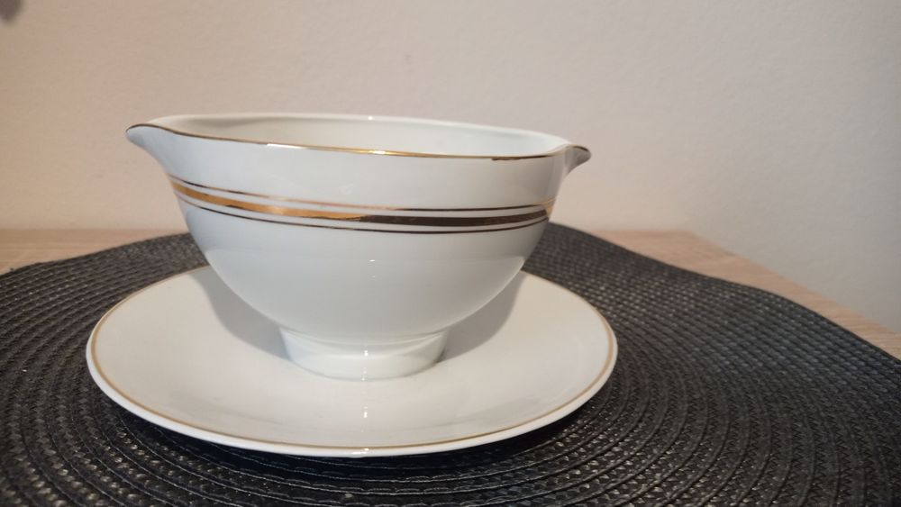 Sosjerka waza porcelana Fabryka Ćmielów biel złoto