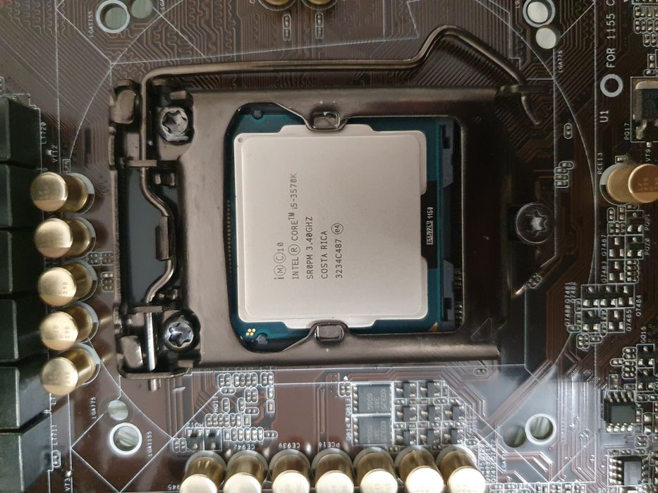 Топовая материнка 1155 asrock z77 extreme6 Комплек i5 3570k ddr3