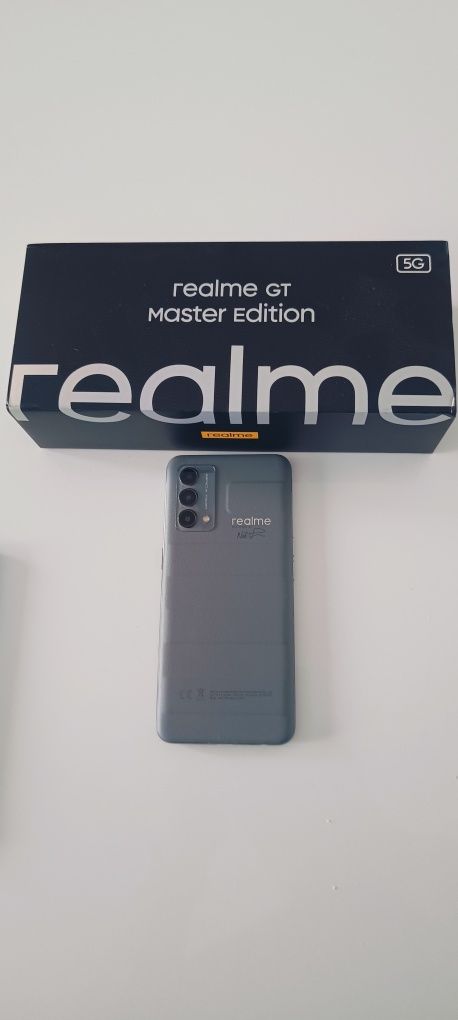 Sprzedam telefon Realme master edition  .