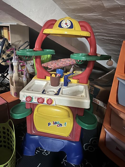 Dou/ofereço artigos/brinquedos de criança variados