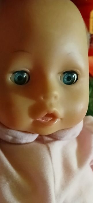 Lalka bobas mówiąca z ubrankiem rusza oczami  stan bardzo dobry