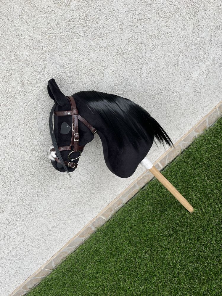 Hobby horse kary czarny konik na patyku rozmiar A3