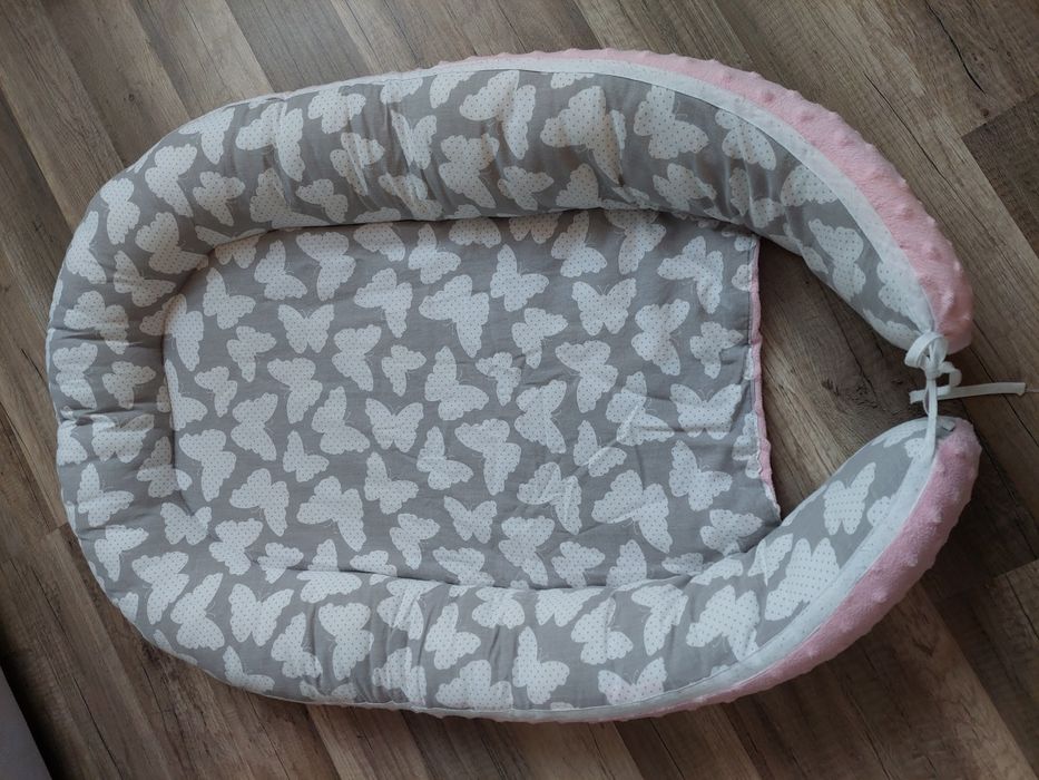 Kokon dwustronny  motylki szare + minki róż