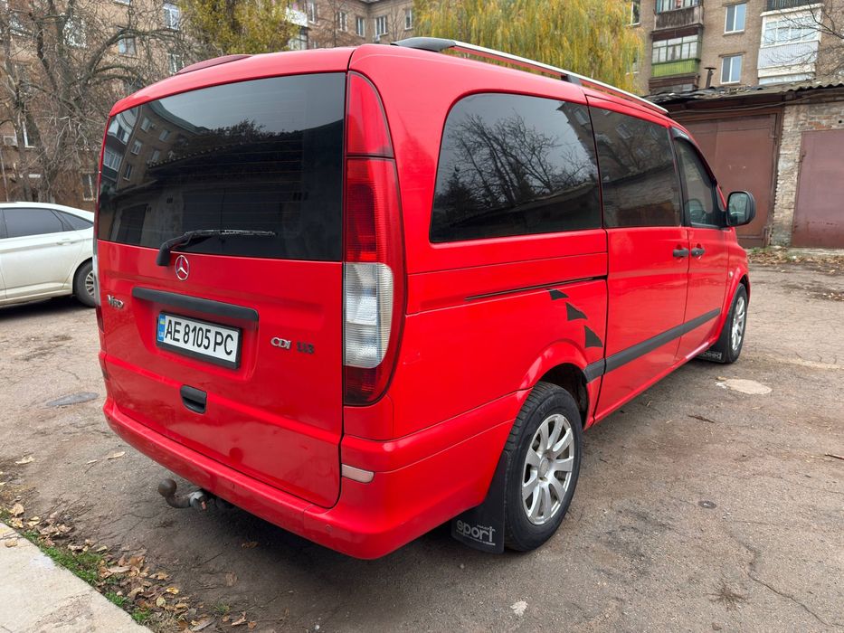 Продам Mercedes Vito 111 Оригинальный  пассажир