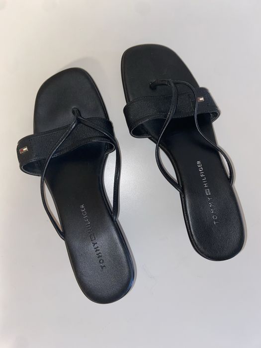 Шкіряні класні босоніжки Tommy Hilfiger Martina