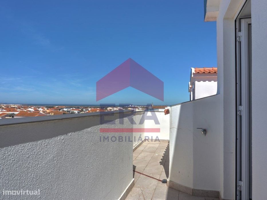 Apartamento T2 em Atouguia da Baleia, Peniche