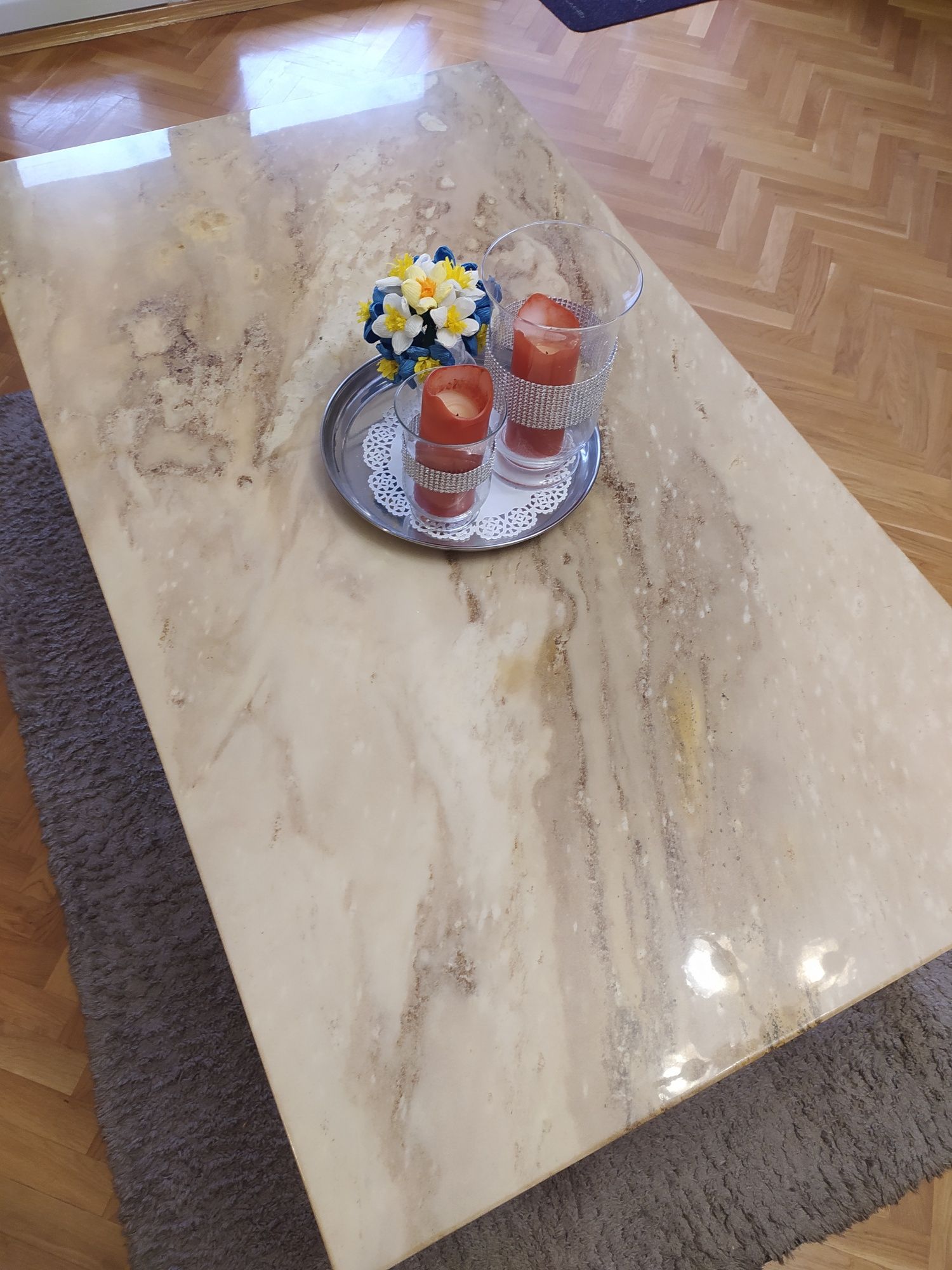 Stół z marmurowym jasnym  blatem /ława drewniana 140 cm *80 cm