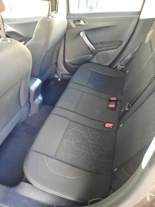 Peugeot 2008  1.2 Pure Tech  com 75KW (100CV) Muito Lindo