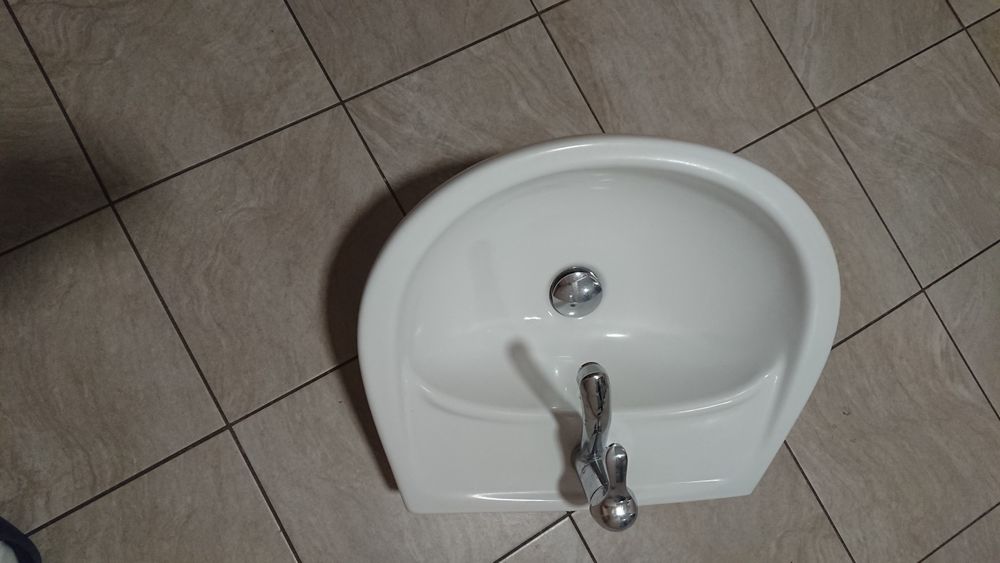 Bateria i umywalka łazienkowa Panda 50 cm