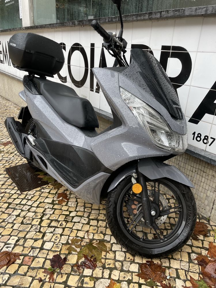 Honda Pcx 125cc.