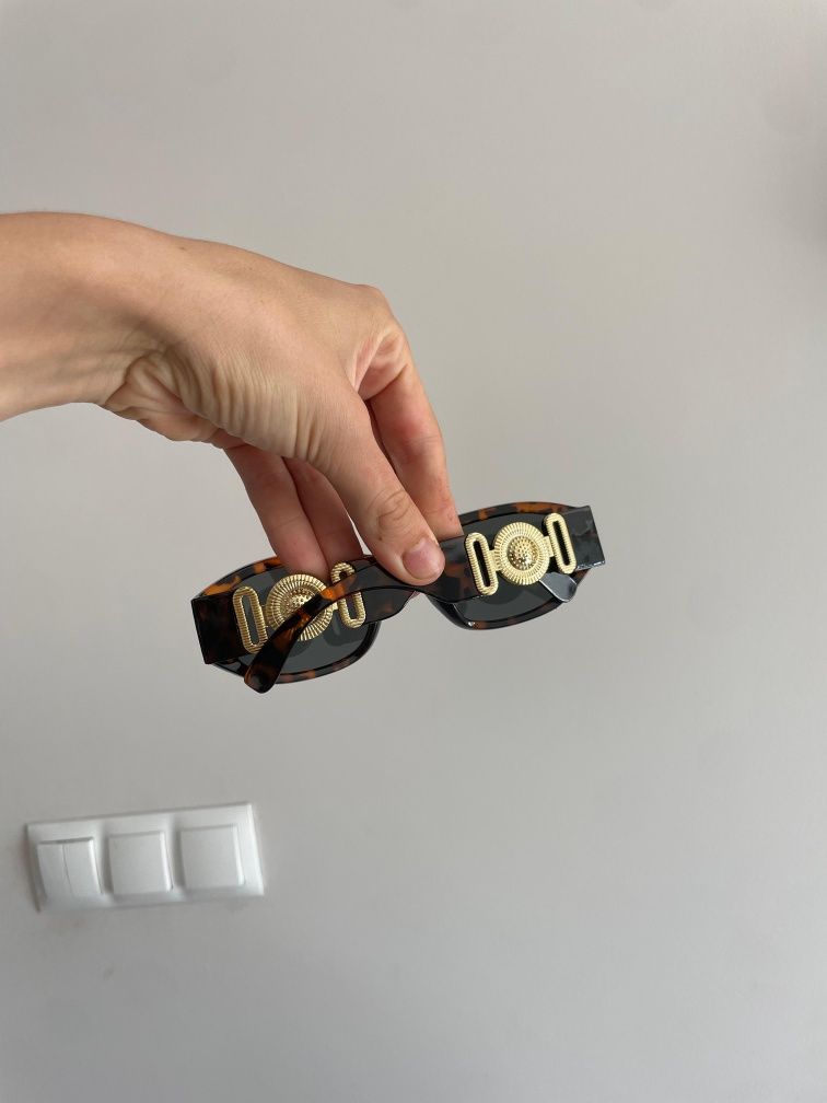 Nowe okulary przeciwstoneczne w stylu Versace