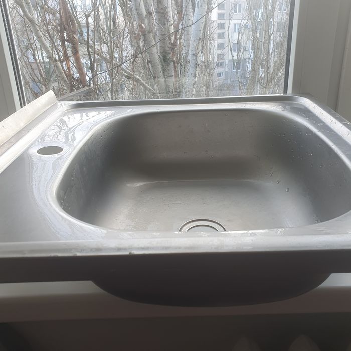 Мийка практично нова