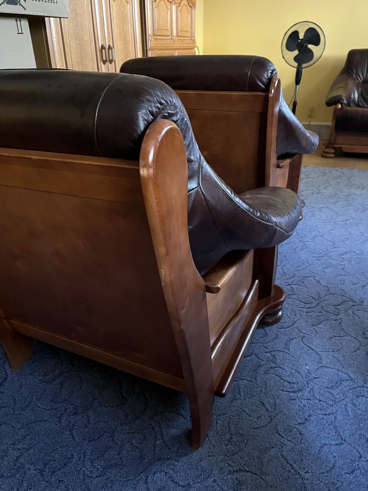Debowe, skorzane fotele i sofa