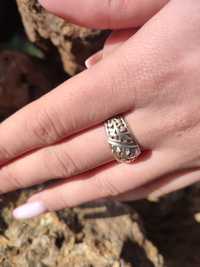 Кольцо серебрянное с камышками цирконий