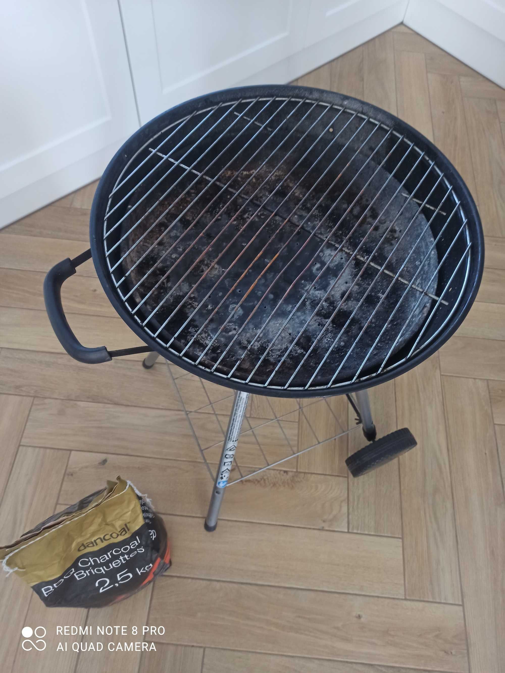 Grill węglowy okrągły
