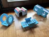 4 Brinquedos para hamster com casa incluida