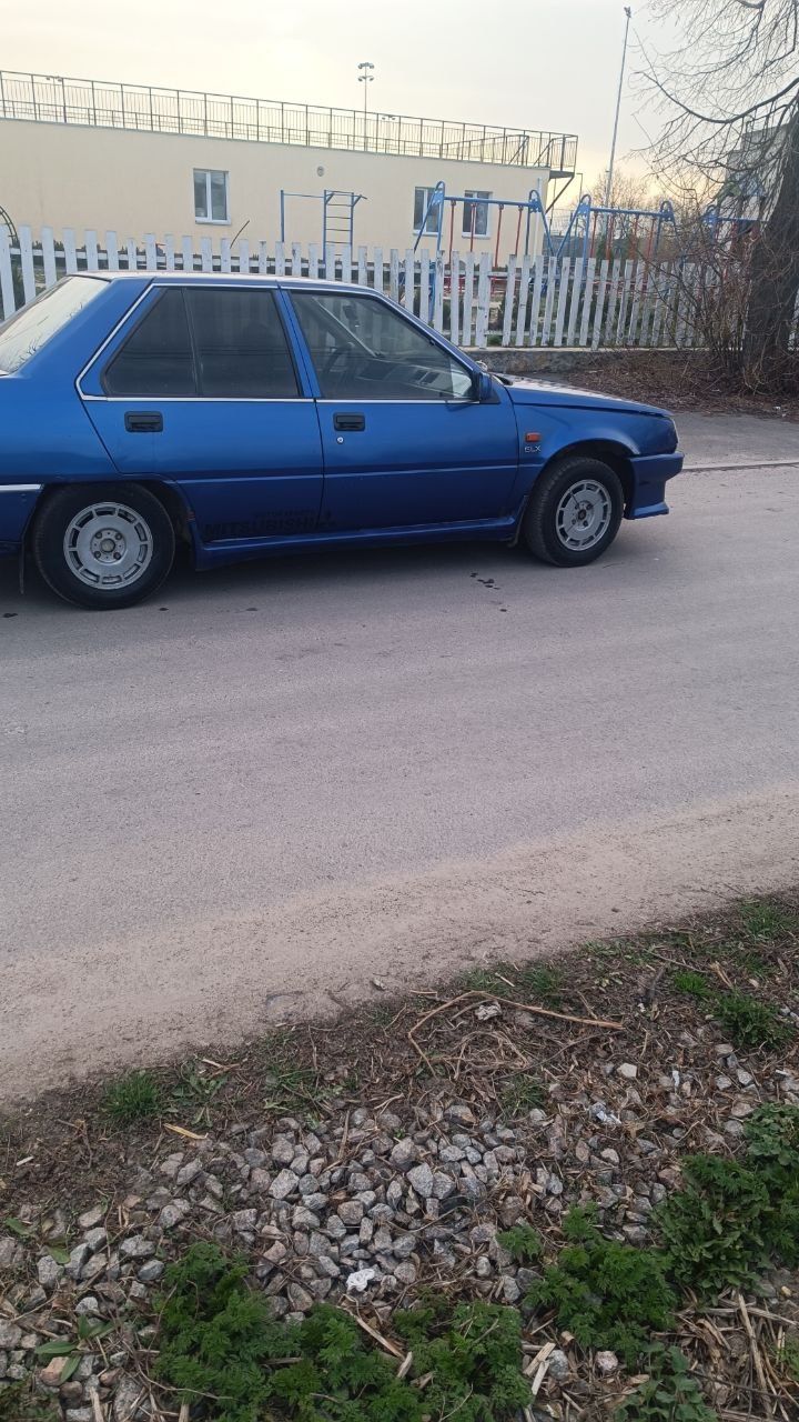 Mitsubishi Lancer 3 Срочно