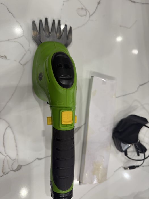 Nożyce akumulatorowe do krzewów Fieldmamm