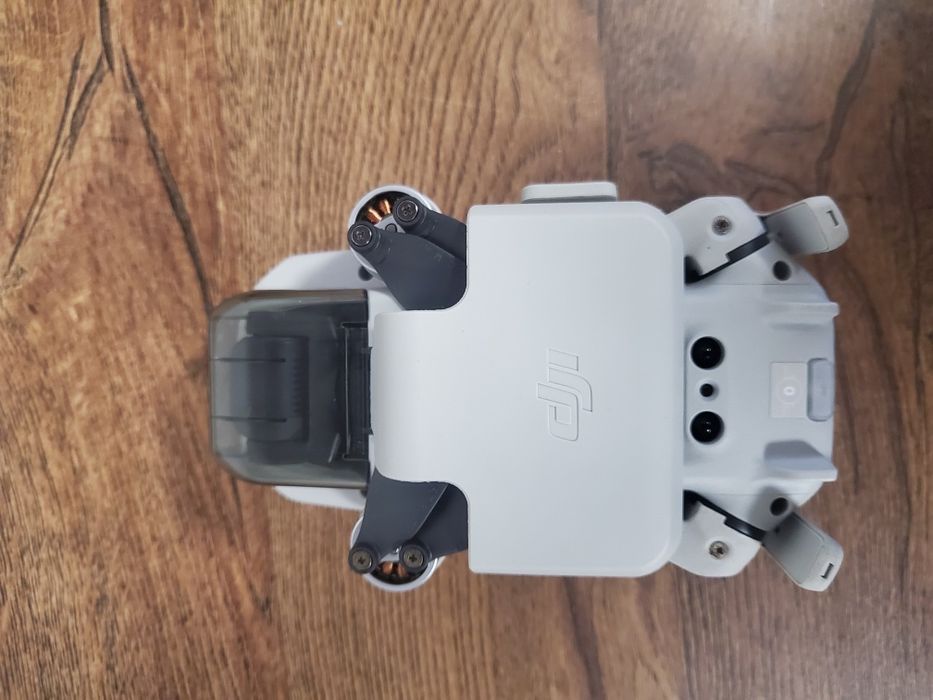 Dron DJI Mini 4K fly more combo