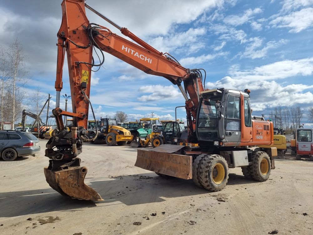 Продам колесный экскаватор Hitachi zx 160 W , 2005 г