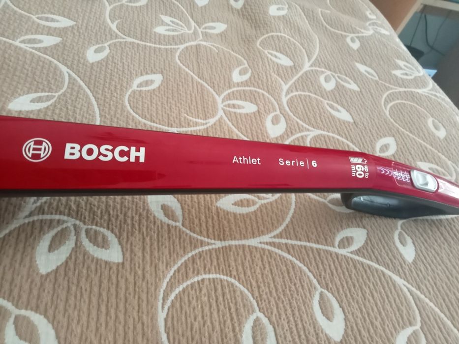 Aspirador Elétrico Bosch Avariado Com Acessórios Para Arranjo/Peças