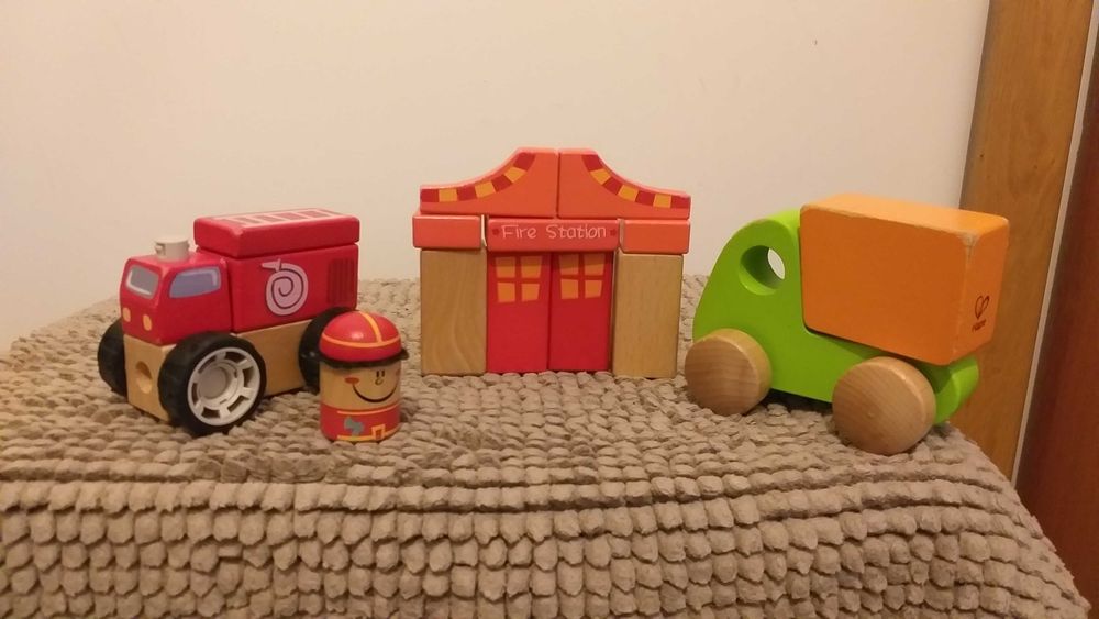 Drewniane samochodziki zabawka drewniana Bino Hope Montessori puzzle