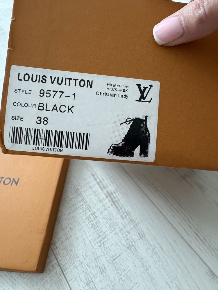 Ботильйони Louis Vuitton