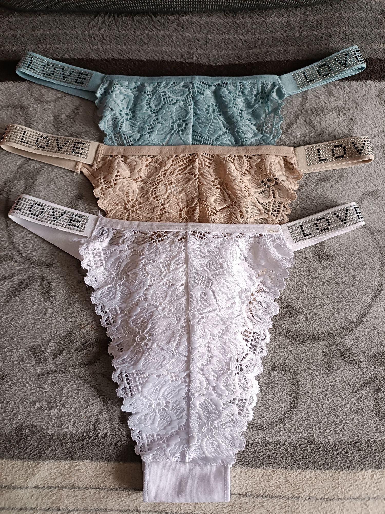 Majtki damskie STRINGI roz.M - NOWE