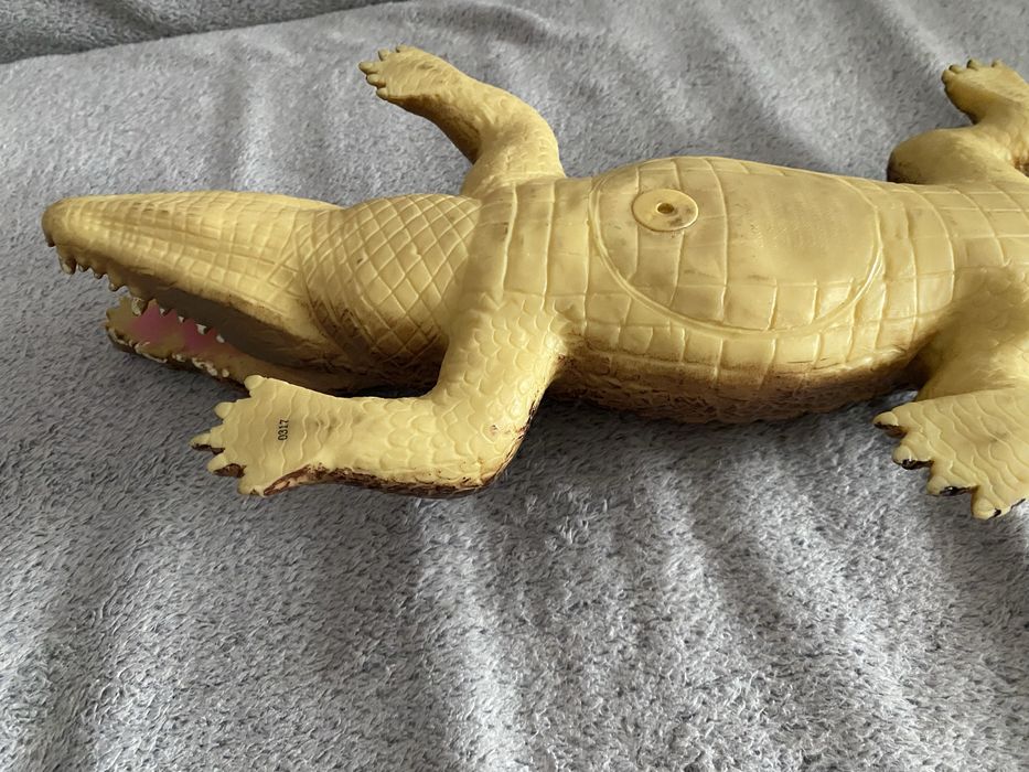 Іграшка резинова крокодил