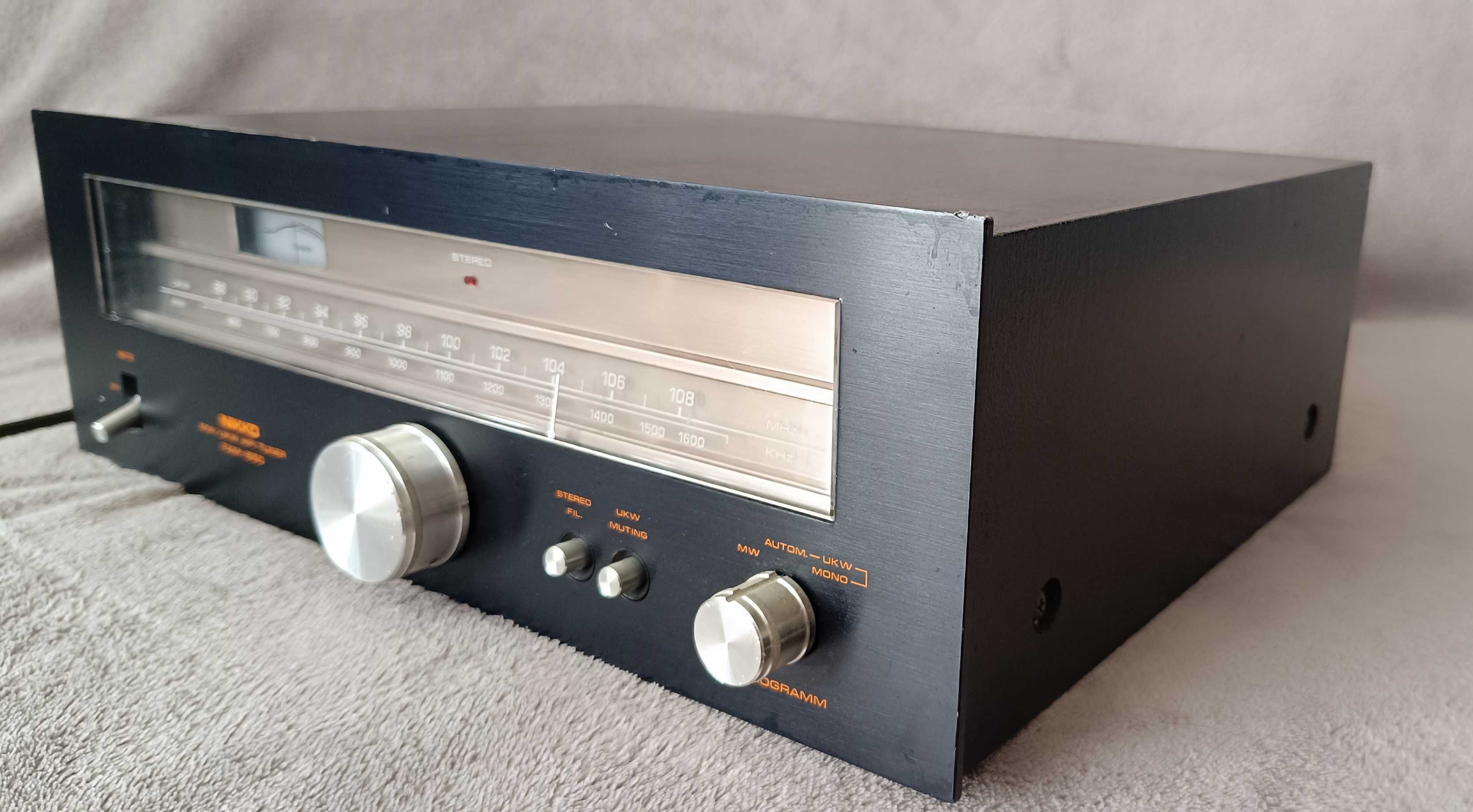 Tuner radiowy Hi-Fi Nikko FAM- 650